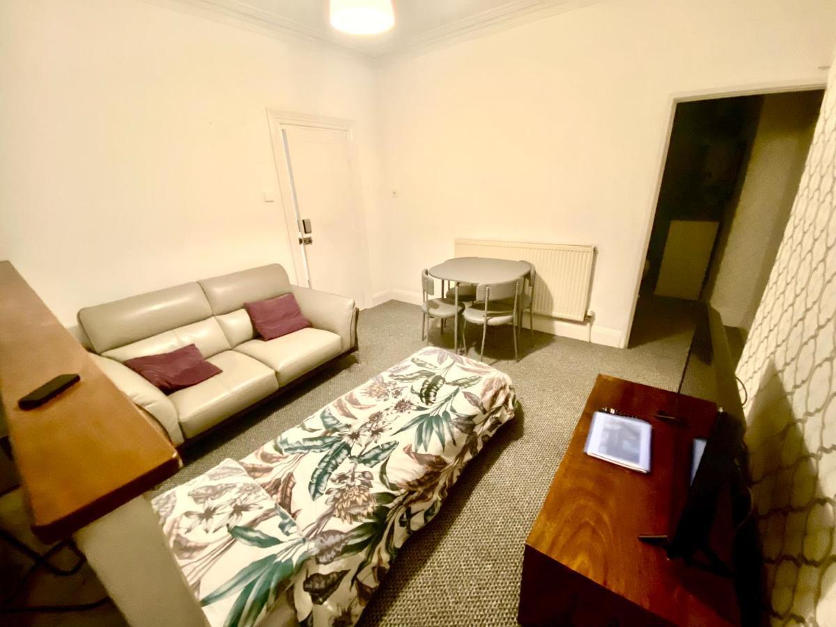 The Walnut Suite Lovely One Bedroom Flat In Stoke. Plymouth Exterior foto